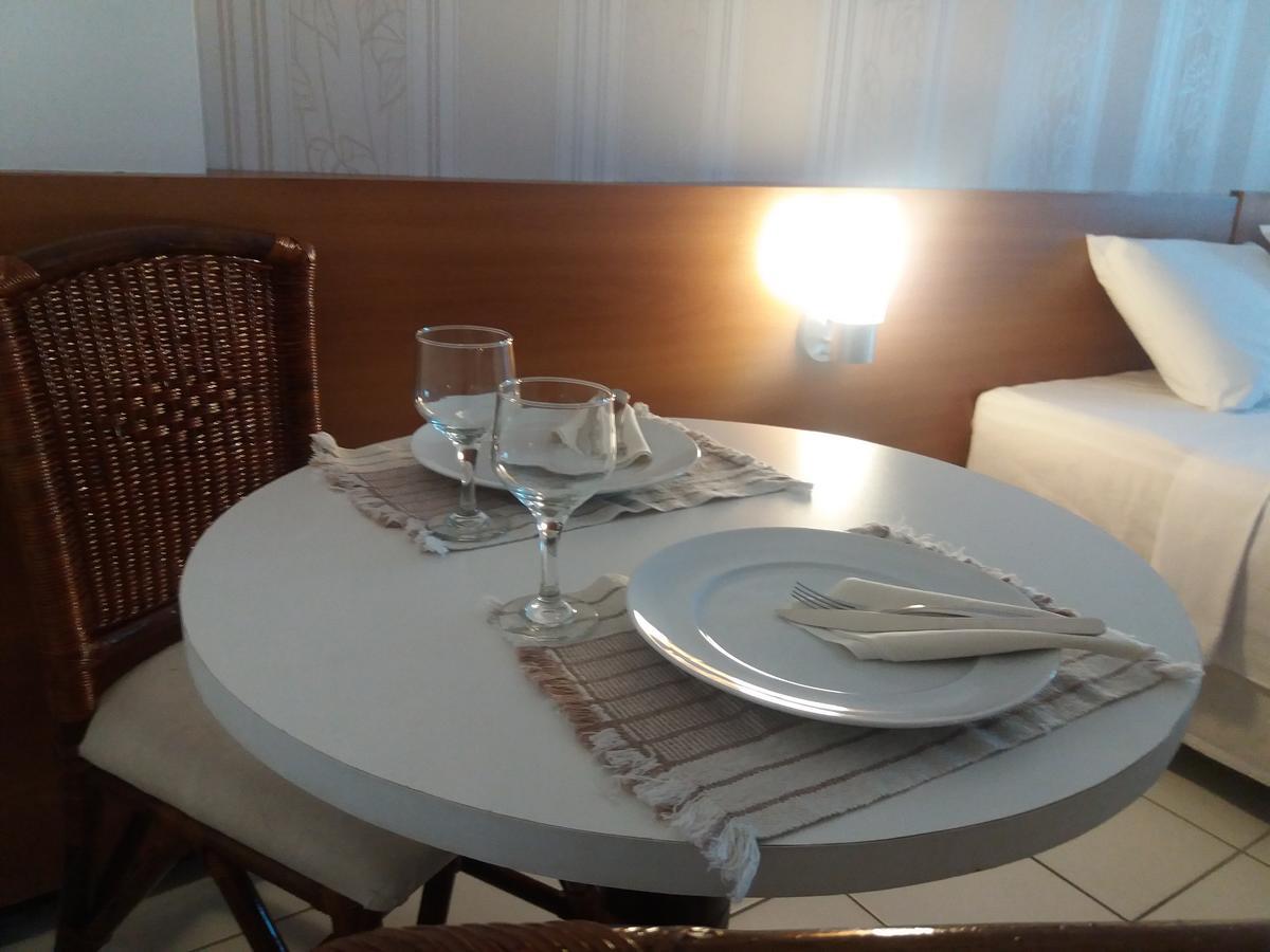 Milor Hotel Pium  Buitenkant foto